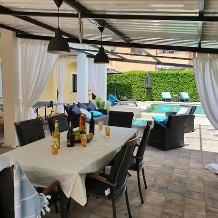 Alenka - One Bedroom Apartmán